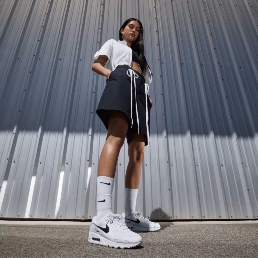 Nike Air Max 90 White and Black Air Max Sz 6